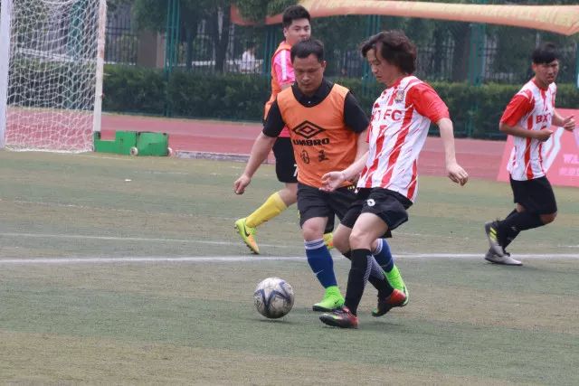 乔治33分快船逆转活塞 独行侠大胜雷霆4连胜